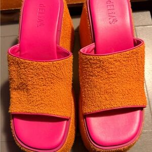 dELiA*s JETSET JEALOUSY PLATFORM SANDALS- ORANGE